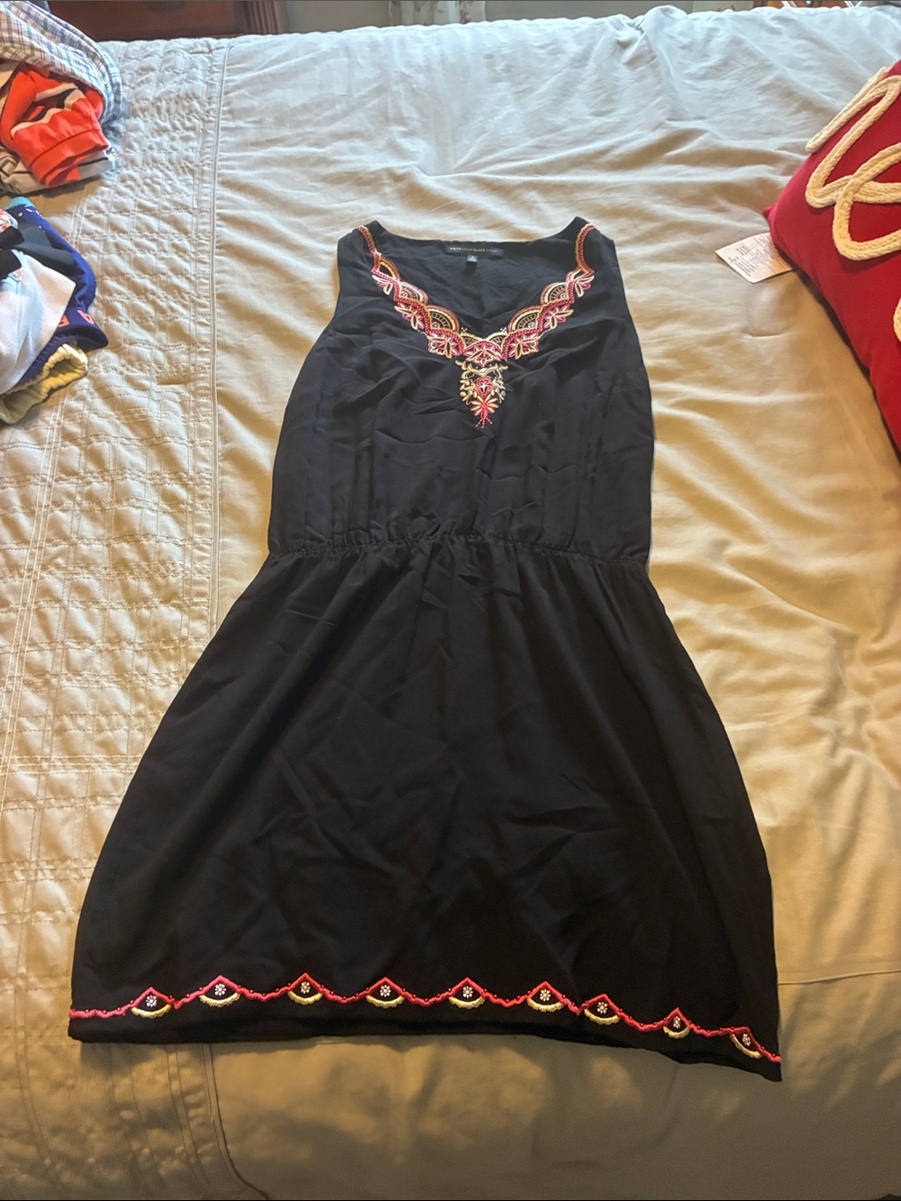 White House Black Market Black Sleeveless Embroidered V-Neck Mini Dress